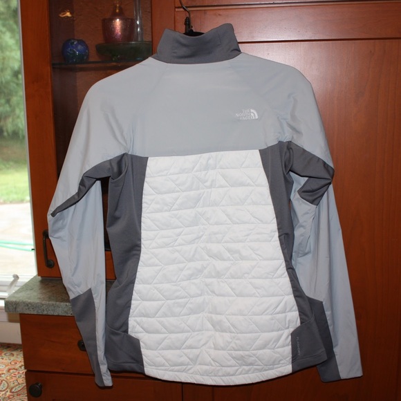 NWT The North Face White Thermoball Active Jacket - Picture 7 of 9